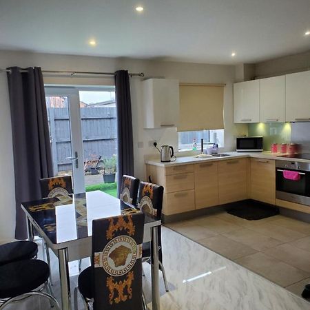 Beautiful & Elegant 2 Bed Room House Manchester Exterior foto