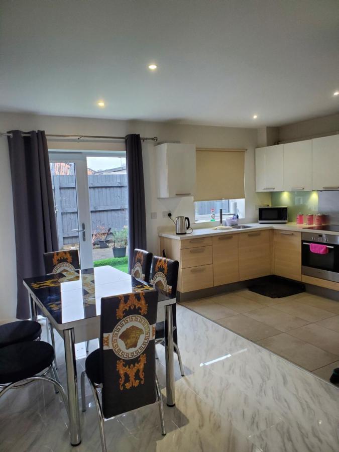 Beautiful & Elegant 2 Bed Room House Manchester Exterior foto